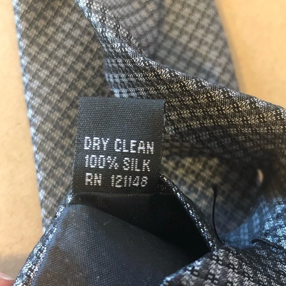 APT 9 100% Silk Tie  Men's Size O/S Gray Silver All Over Print
